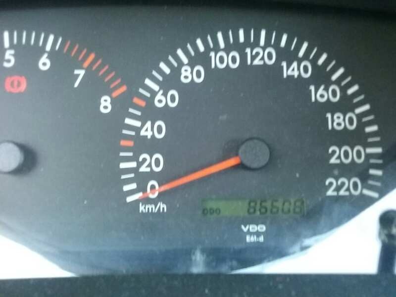 toyota corolla (e12) del año 2002