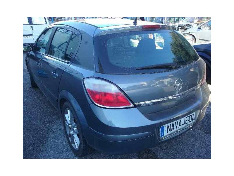 opel astra h berlina del año 2006