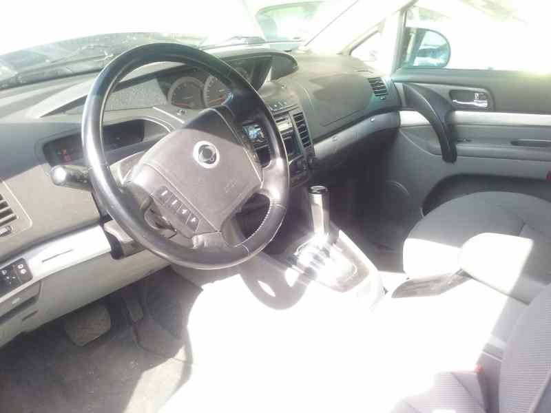 ssangyong rodius del año 2005