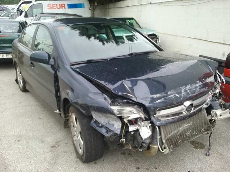 opel vectra c berlina del año 2002
