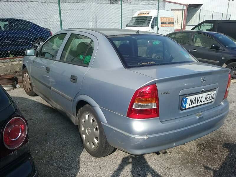 opel astra g berlina del año 2001