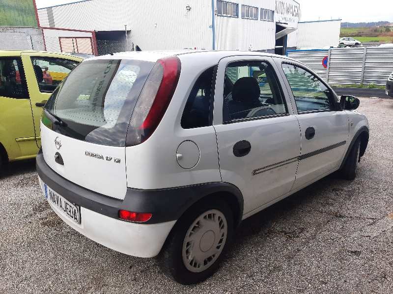 opel corsa c del año 2001