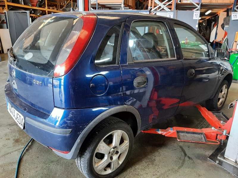 opel corsa c del año 2004
