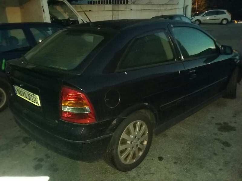 opel astra g berlina del año 2003