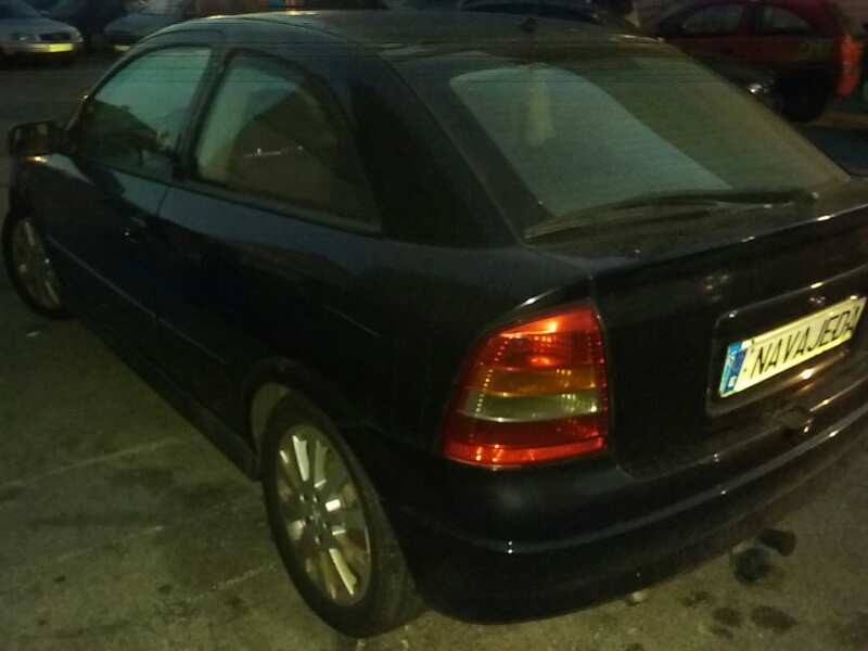 opel astra g berlina del año 2003