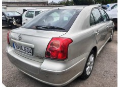 toyota avensis berlina (t25) del año 2003 2