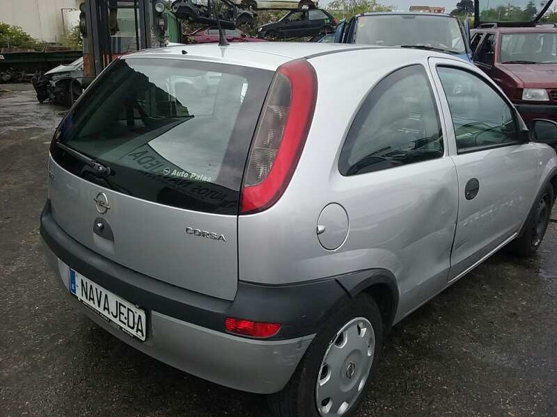 opel corsa c del año 2002