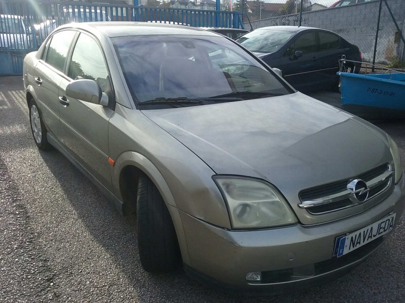 opel vectra c berlina del año 2003