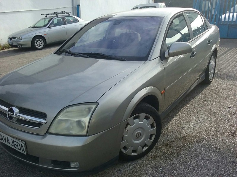opel vectra c berlina del año 2003