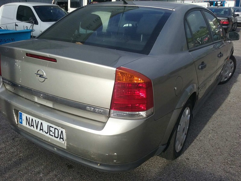 opel vectra c berlina del año 2003