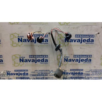 PORTALAMPARAS LADO TRASERO DERECHO 