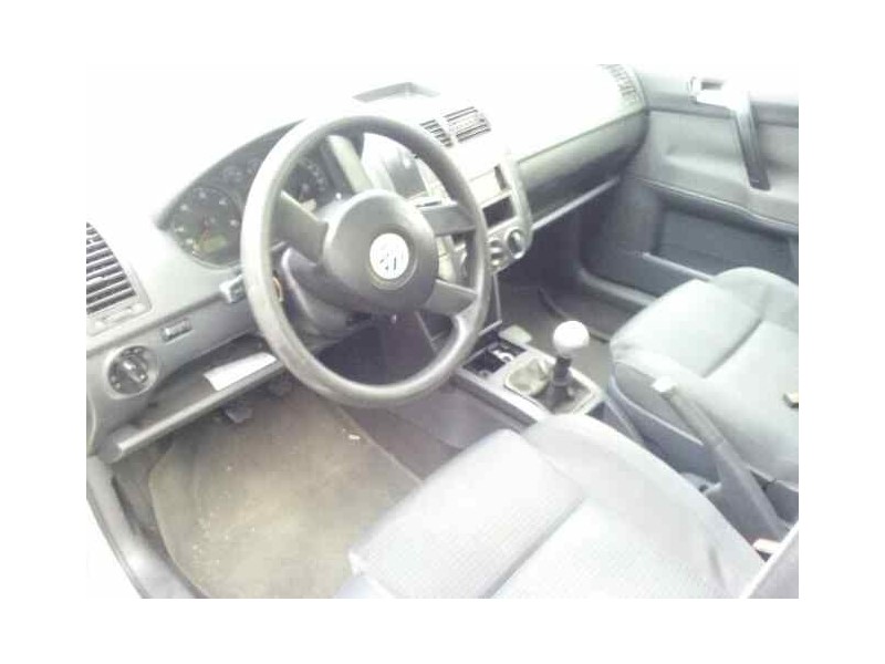 volkswagen polo (9n1) del año 2002