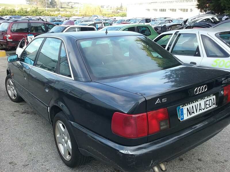 audi a6 berlina (c4) del año 2001