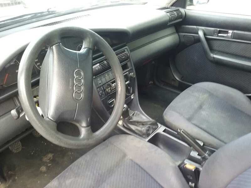 audi a6 berlina (c4) del año 2001