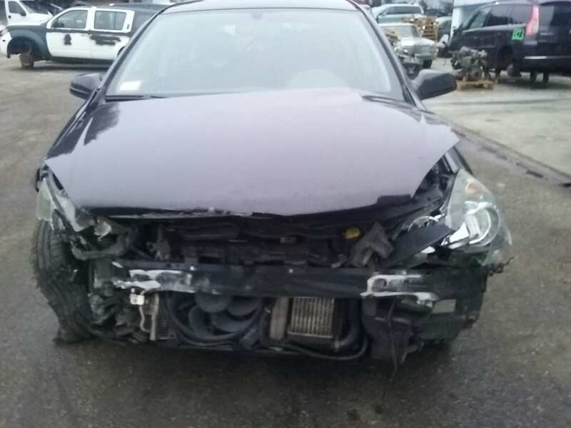 opel astra h berlina del año 2004