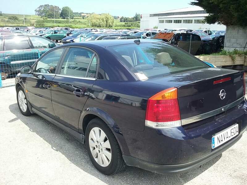 opel vectra c berlina del año 2003