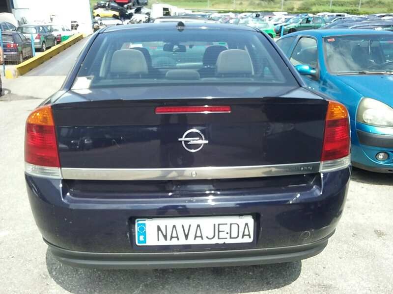 opel vectra c berlina del año 2003