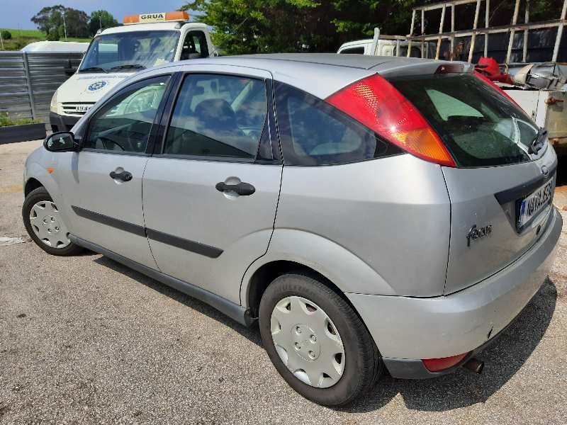 ford focus berlina (cak) del año 1999