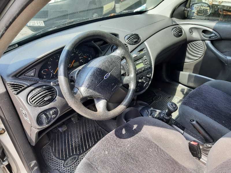 ford focus berlina (cak) del año 1999