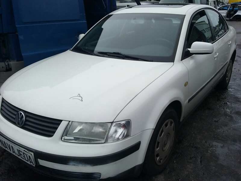 volkswagen passat berlina (3b2) del año 1996