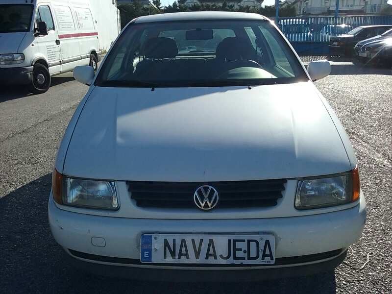 volkswagen polo berlina (6n1) del año 1995