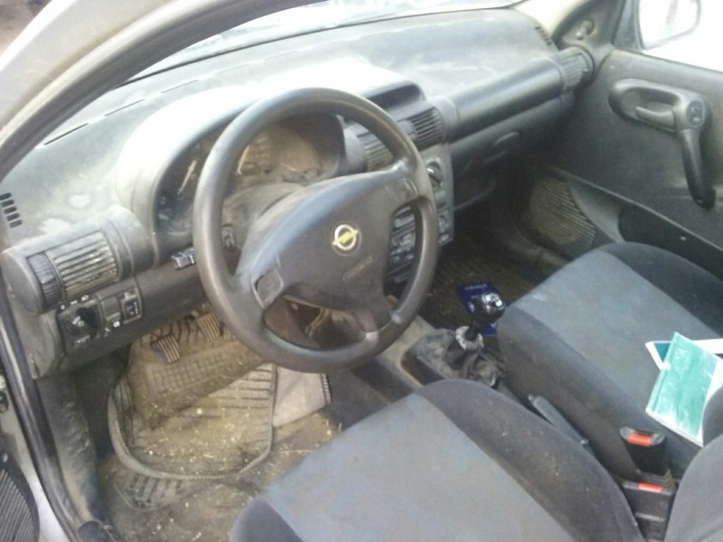 opel corsa b del año 1999