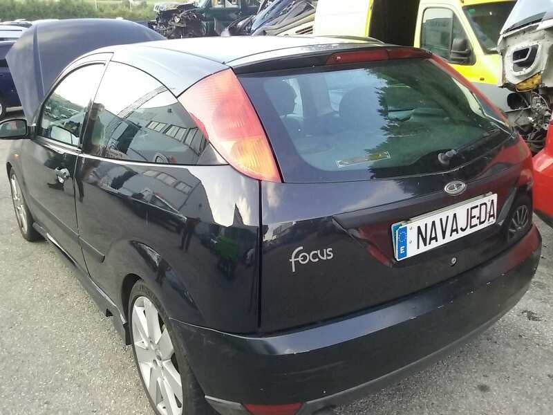 ford focus berlina (cak) del año 2000