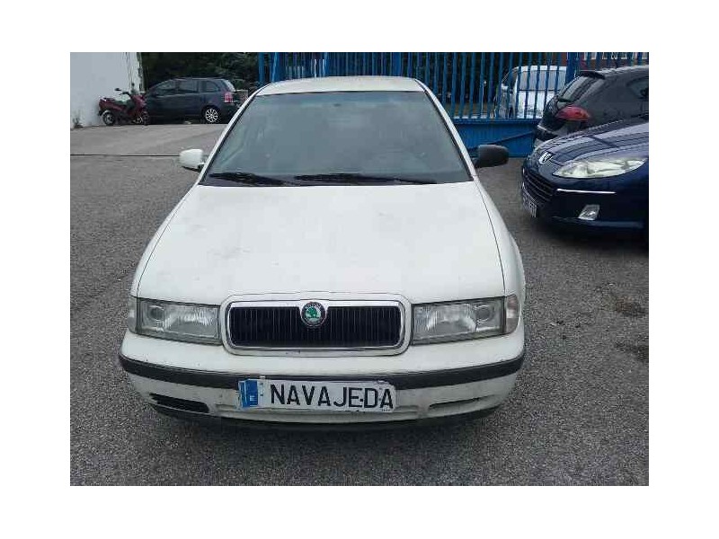 skoda octavia berlina (1u2) del año 1999
