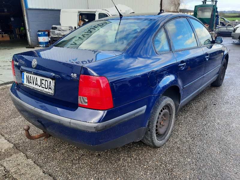volkswagen passat berlina (3b2) del año 1999