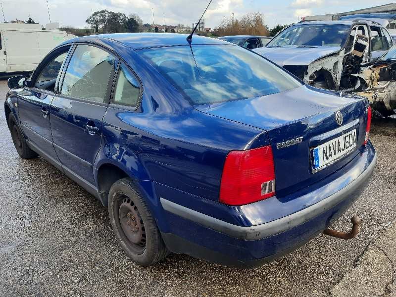 volkswagen passat berlina (3b2) del año 1999