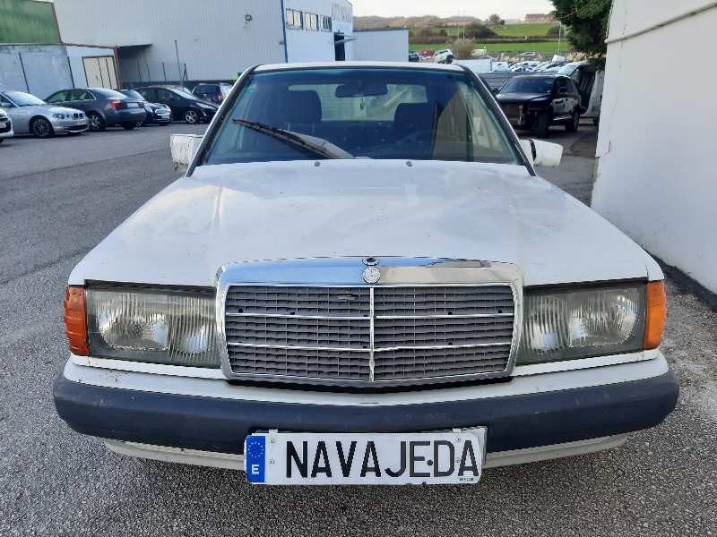 mercedes-benz clase c (w201) berlina del año 1991