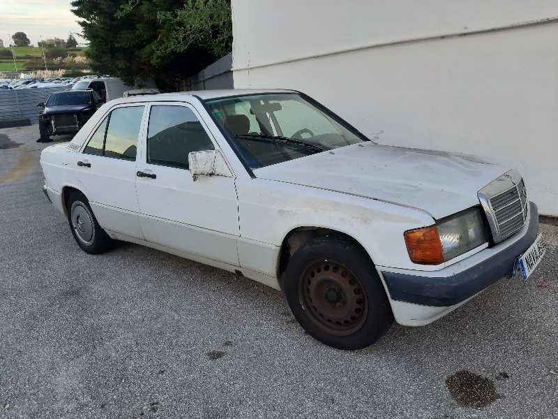 mercedes-benz clase c (w201) berlina del año 1991