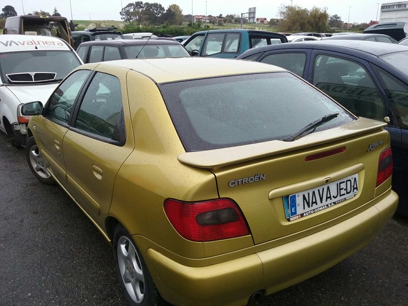 citroën xsara berlina del año 2000