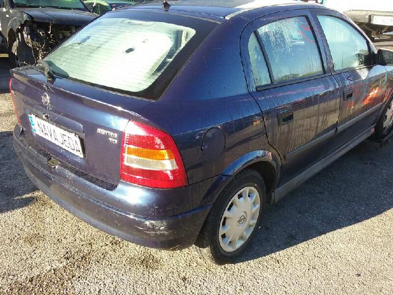 opel astra g berlina del año 1999