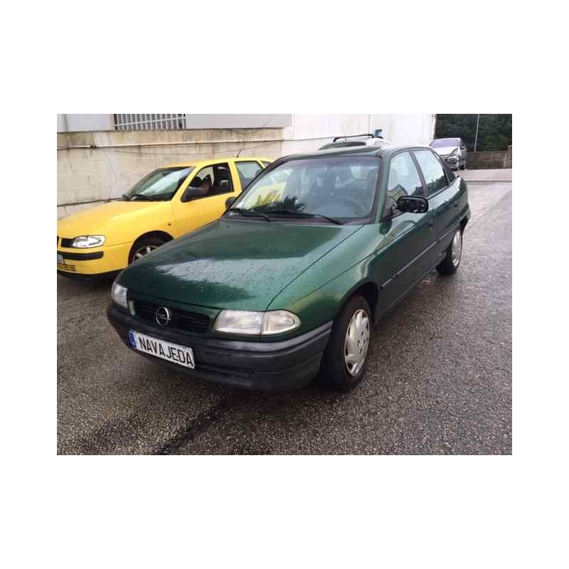 opel astra f berlina del año 1996