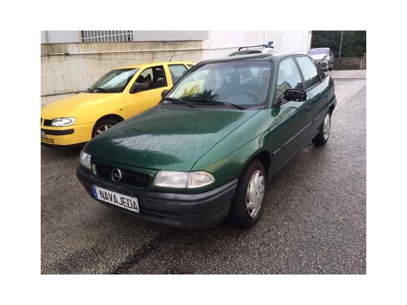 opel astra f berlina del año 1996