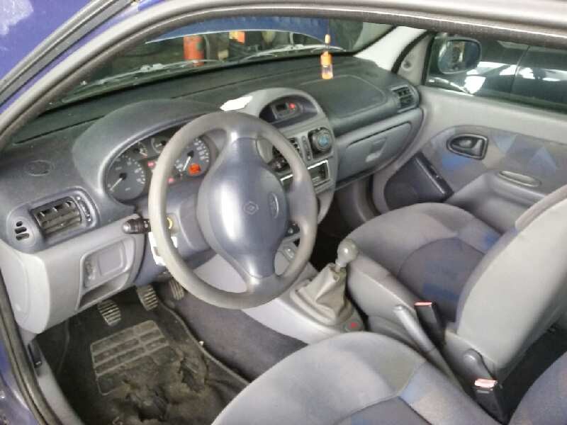 renault clio ii fase i (b/cbo) del año 2000