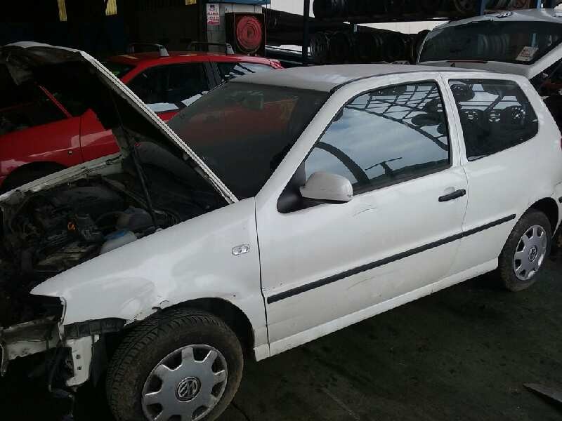 volkswagen polo berlina (6n2) del año 2000