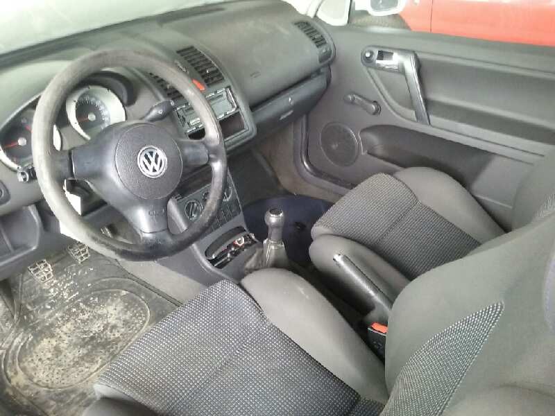 volkswagen polo berlina (6n2) del año 2000