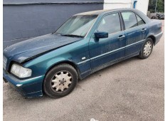 mercedes-benz clase c (w202) berlina del año 1997 2