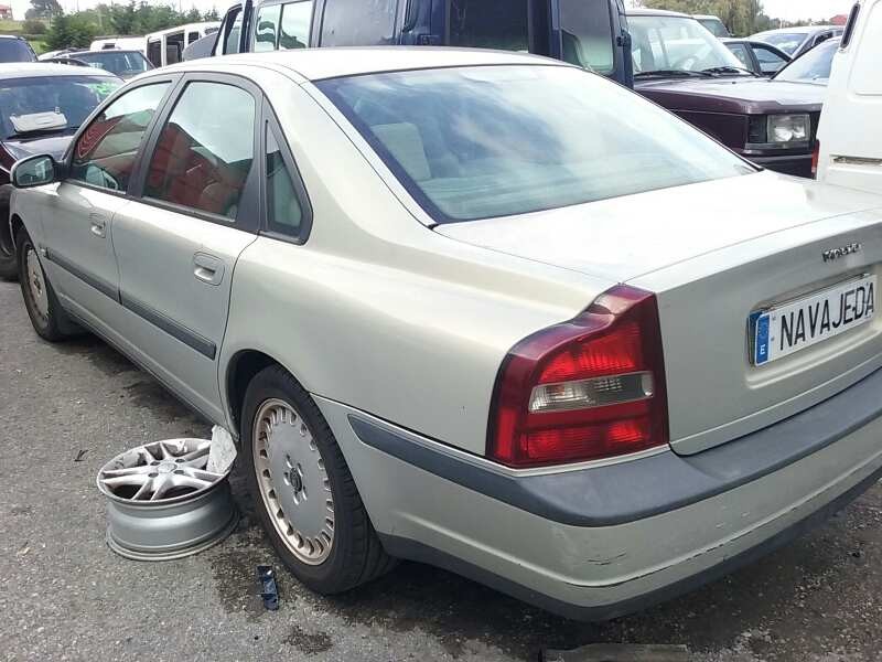 volvo s80 berlina del año 1998