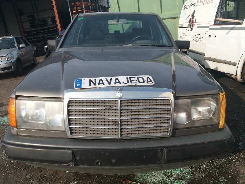 mercedes-benz clase e (w124) berlina del año 1989