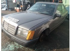 mercedes-benz clase e (w124) berlina del año 1989 2