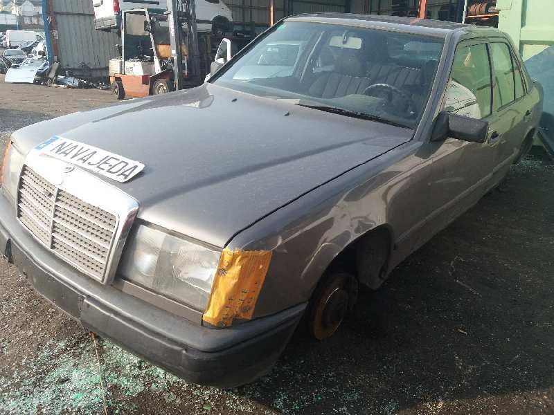 mercedes-benz clase e (w124) berlina del año 1989