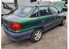 opel astra f berlina del año 1996 2