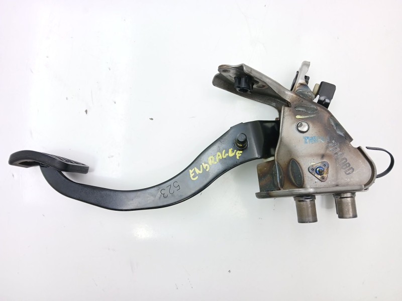 Recambio de pedal embrague para nissan juke (f15) 1.2 dig-t referencia OEM IAM 465031KB0B  