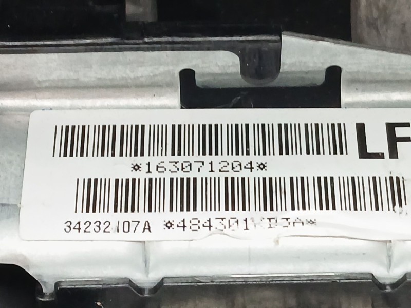 Recambio de volante para nissan juke (f15) 1.2 dig-t referencia OEM IAM 484301KB3A  