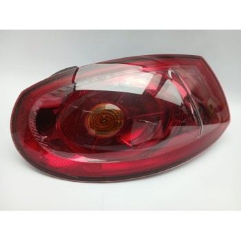 PILOTO TRASERO DERECHO 51898880 