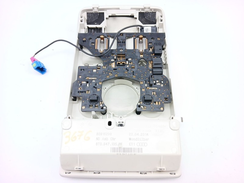Recambio de luz interior para audi a4 ber. (b8) 2.0 tdi referencia OEM IAM 8T0947135BF  