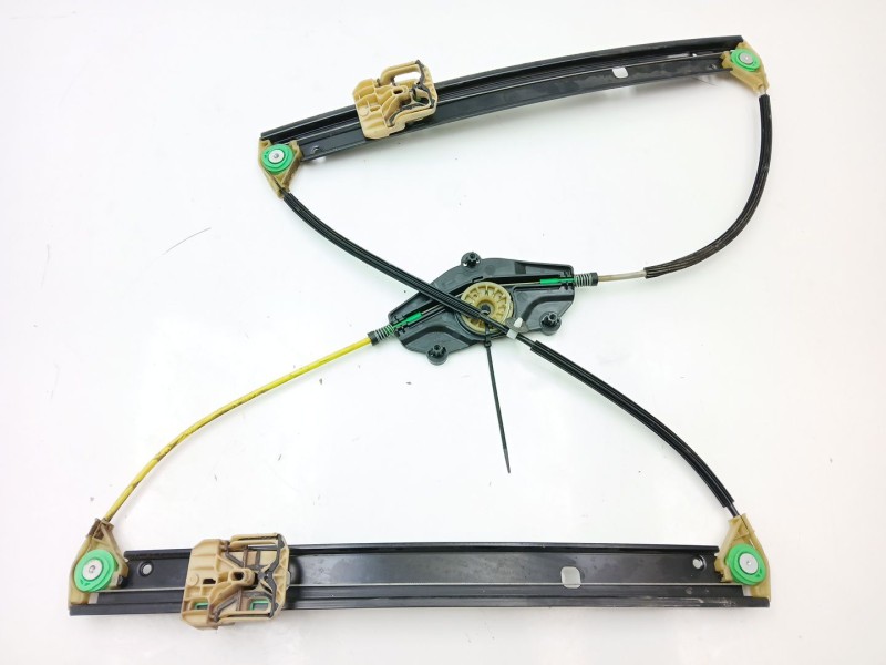 Recambio de elevalunas delantero derecho para audi a4 ber. (b8) 2.0 tdi referencia OEM IAM 8K0837462D  